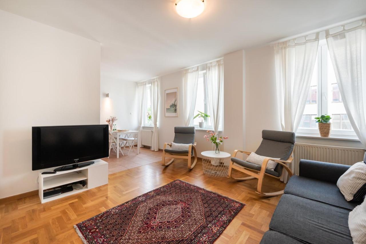 New Town Spacious Apartment Warschau Buitenkant foto