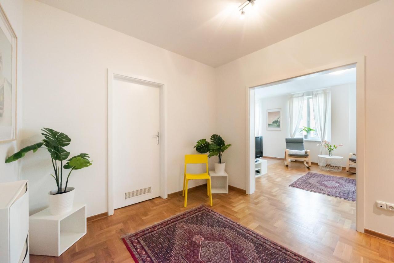 New Town Spacious Apartment Warschau Buitenkant foto